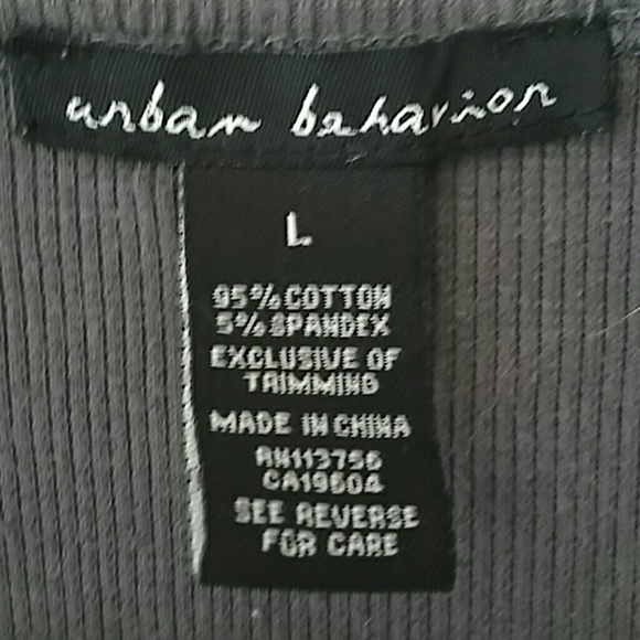 4/20 Sequin top - Picture 3 of 3